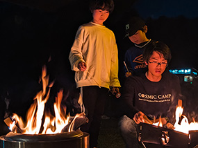 cosmic camp_焚火の写真